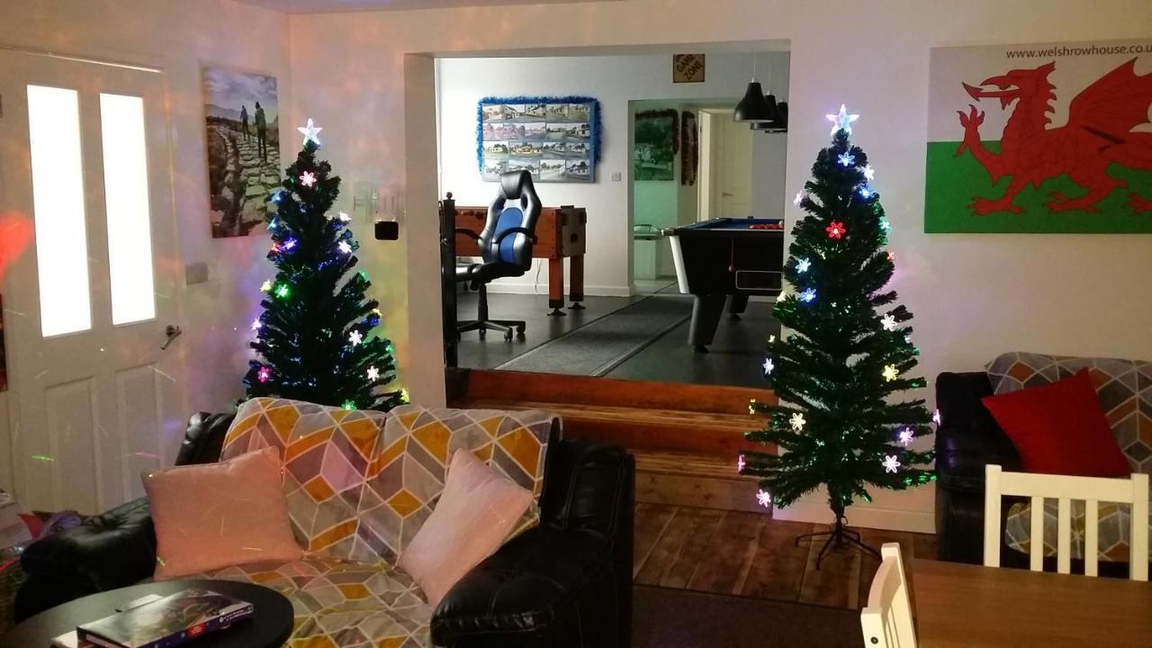 LlandeglaWelsh Row House公寓 外观 照片