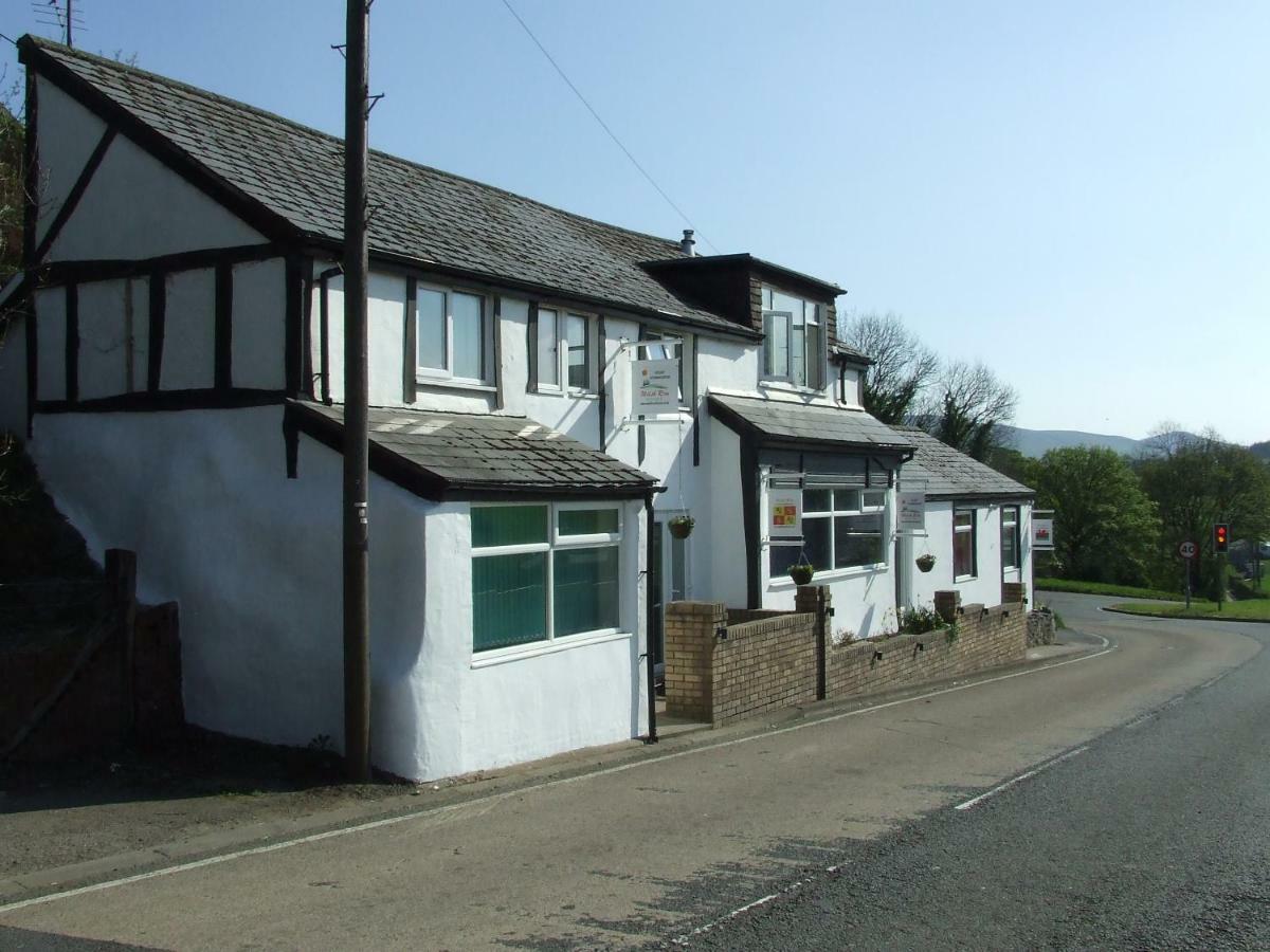 LlandeglaWelsh Row House公寓 外观 照片