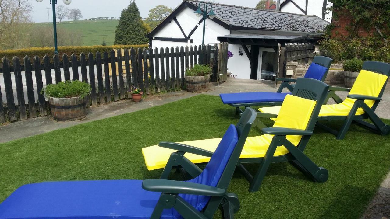 LlandeglaWelsh Row House公寓 外观 照片